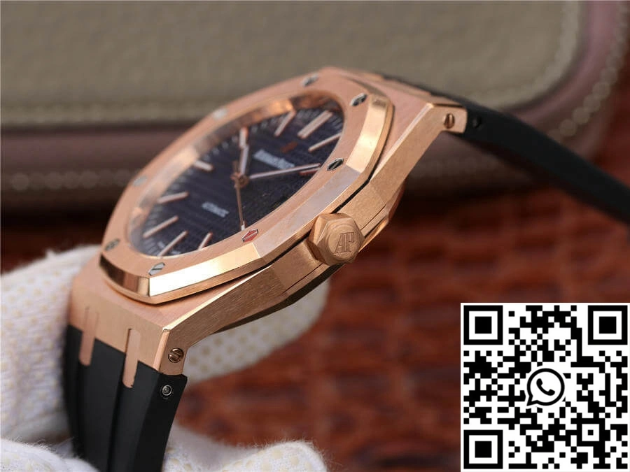 Audemars Piguet Royal Oak 15400 Blue Dial SunProtective 94