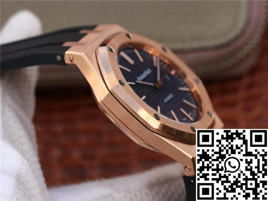 Audemars Piguet Royal Oak 15400 Blue Dial SunProtective 94