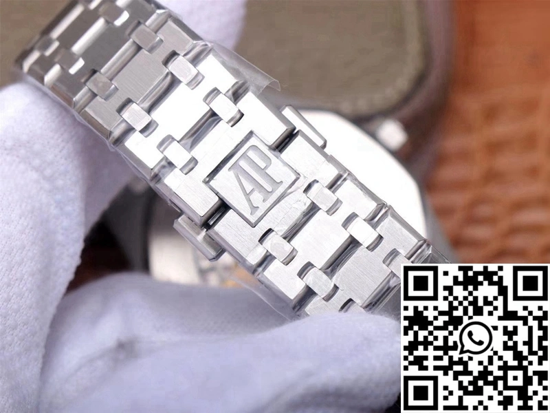 Compact Audemars Piguet Royal Oak 15400ST.OO.1220ST.01 ZF Factory Black Dial 90