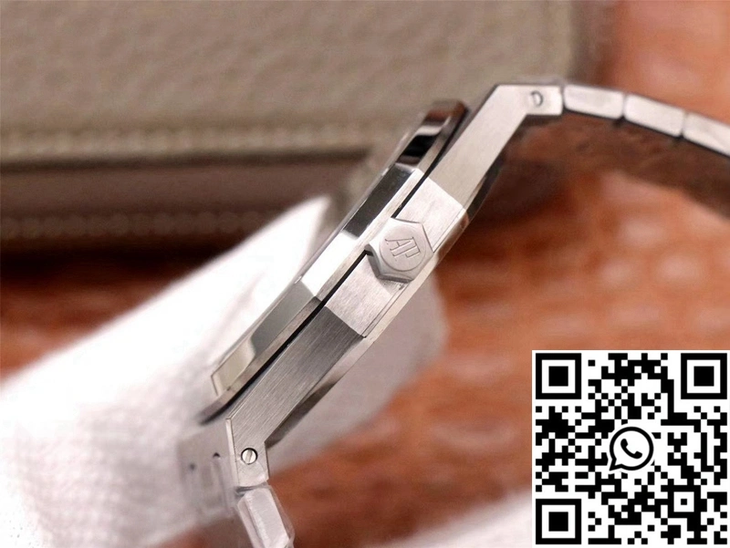 Comfortable Audemars Piguet Royal Oak 15400ST.OO.1220ST.02 ZF Factory White Dial 50