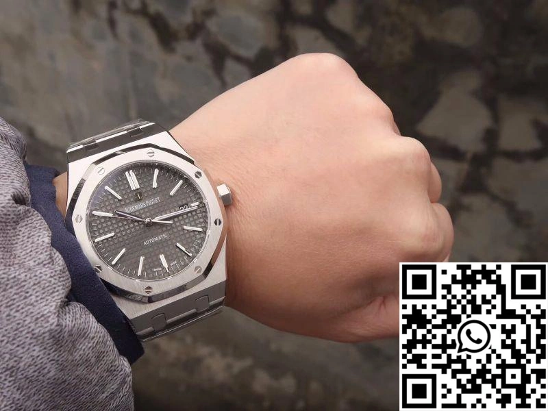 FreshLook Audemars Piguet Royal Oak 15400ST.OO.1220ST.04 JF Factory Black Dial 39