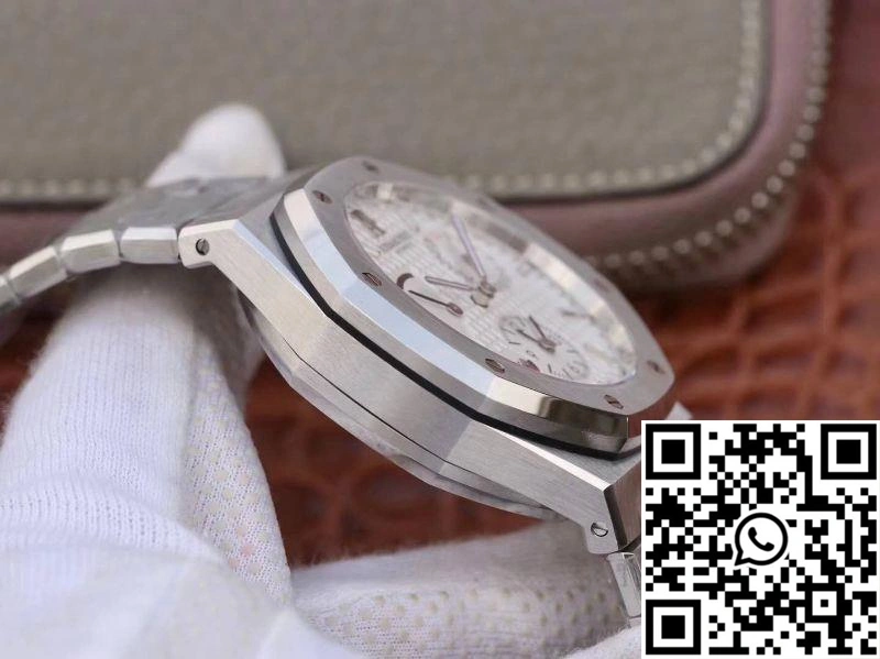 Audemars Piguet Royal Oak GMT 41MM 26120 White Dial TWA Factory EasyCare 145