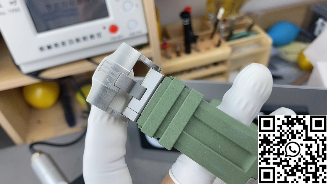 Audemars Piguet Royal Oak Offshore 15720ST.OO.A052CA.01 APSF Factory Green Dial Durable 265