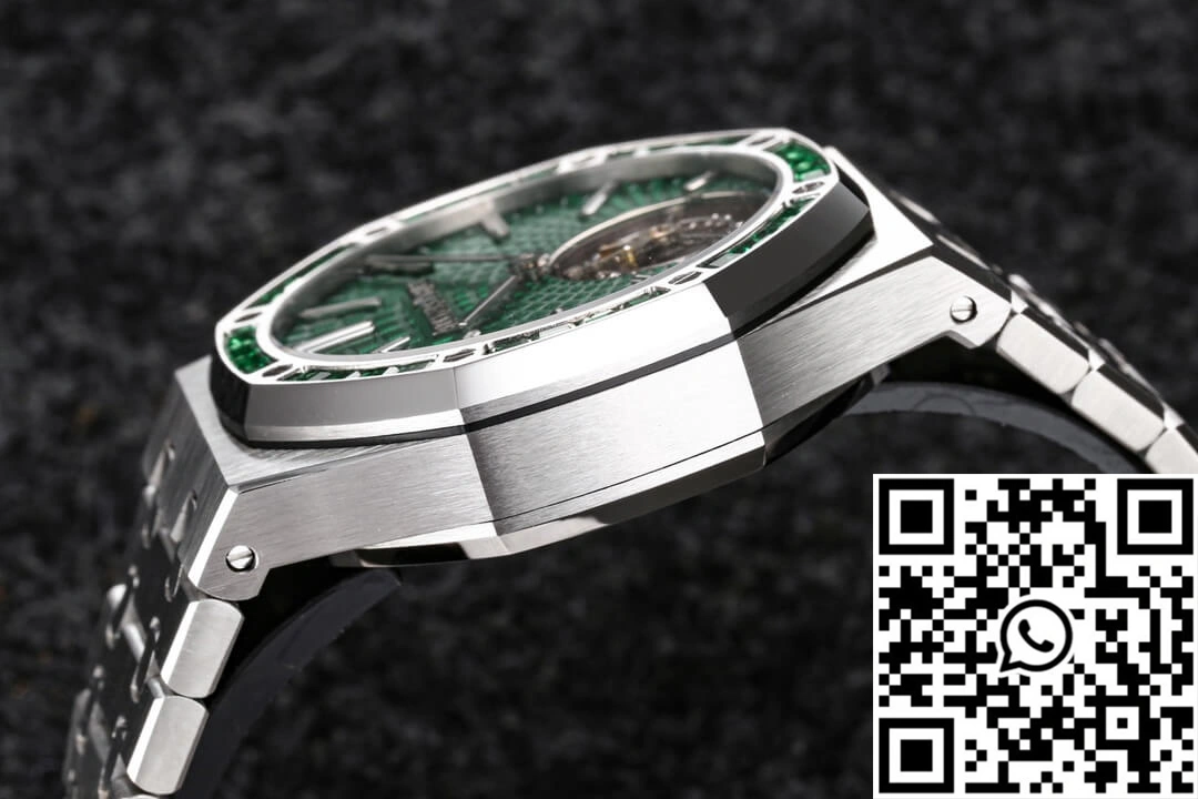 Audemars Piguet Royal Oak Tourbillon 26532IC.EE.1220TI.01 R8 Factory Green Dial Elegant 160