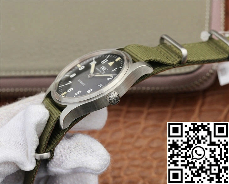 IWC Pilot IW327007 M+ Factory Black Dial Trendy 1885