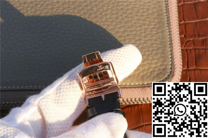 Jaeger-LeCoultre Reverso Q2712510 Rose Gold Silver Dial WrinkleFree 2127