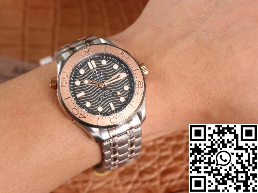 FlexibleFit Omega Seamaster Diver 300M 210.60.42.20.99.001 OM Factory Grey Dial 429