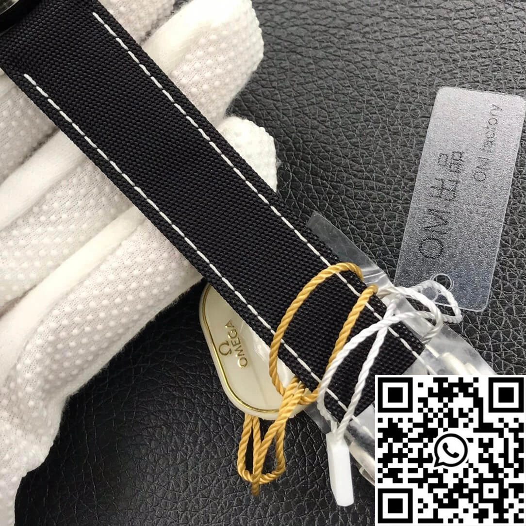 Omega Speedmaster Snoopy Award 311.32.42.30.04.003 OM Factory V2 White Dial Packable 455