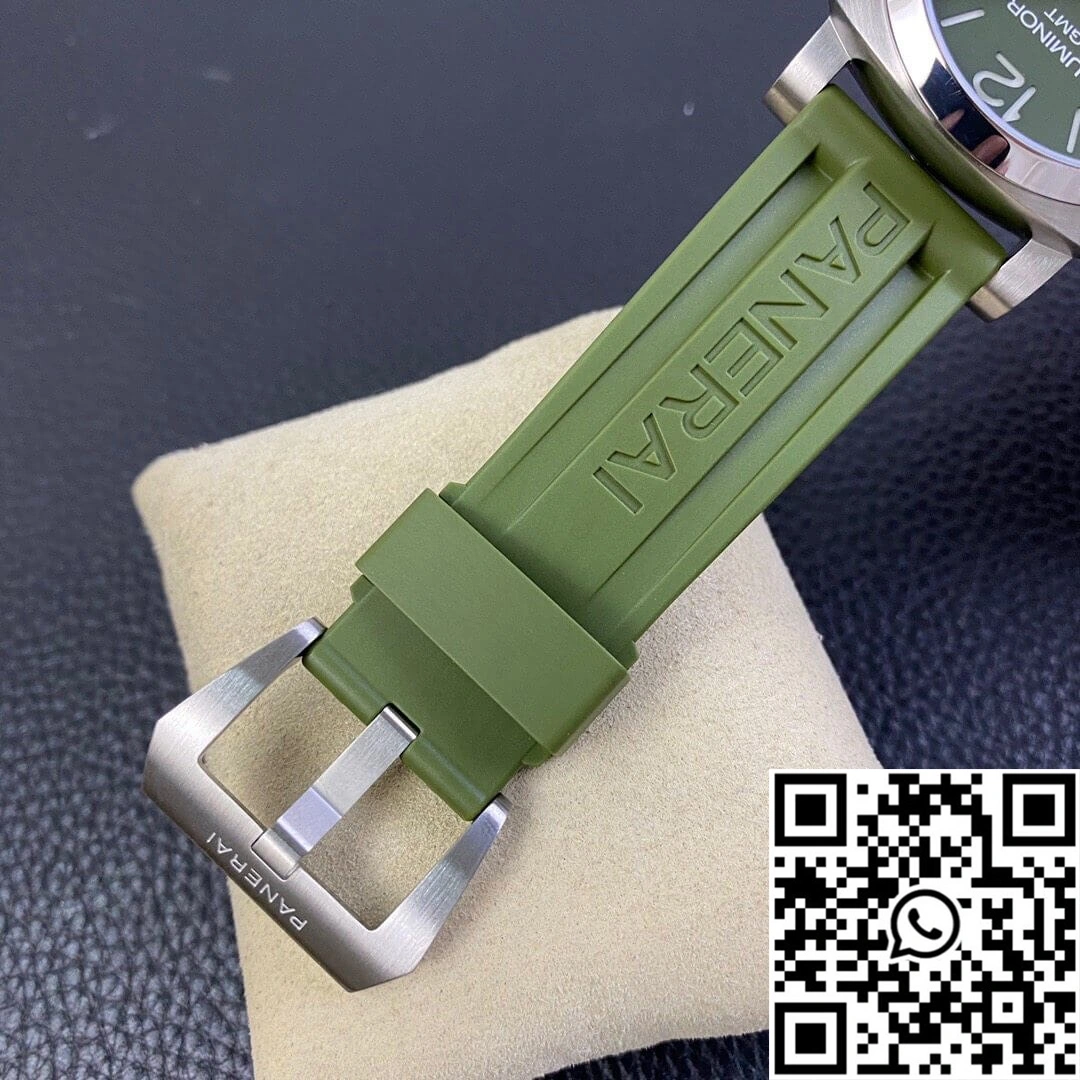 Classic Panerai Luminor PAM01056 VS Factory Green Rubber Strap 2205