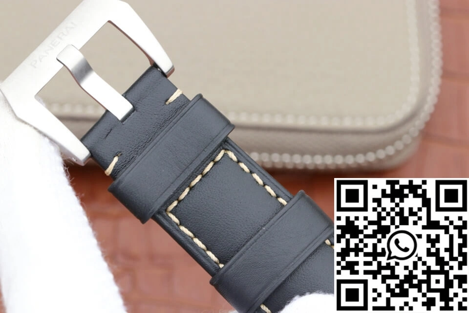 Minimalist Panerai Luminor PAM01359 VS Factory Black Dial 2204