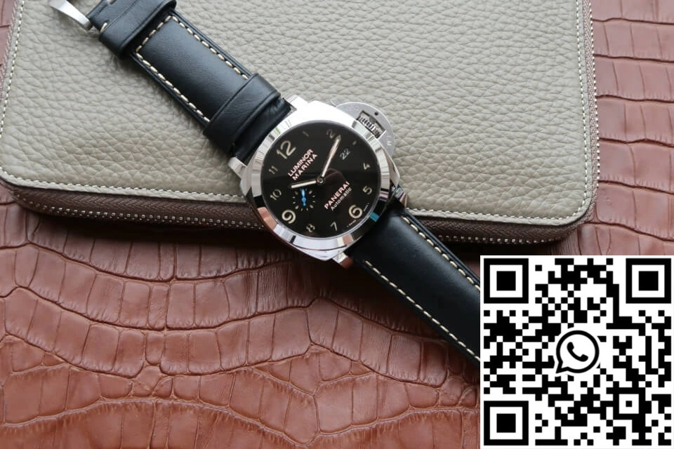 Minimalist Panerai Luminor PAM01359 VS Factory Black Dial 2204