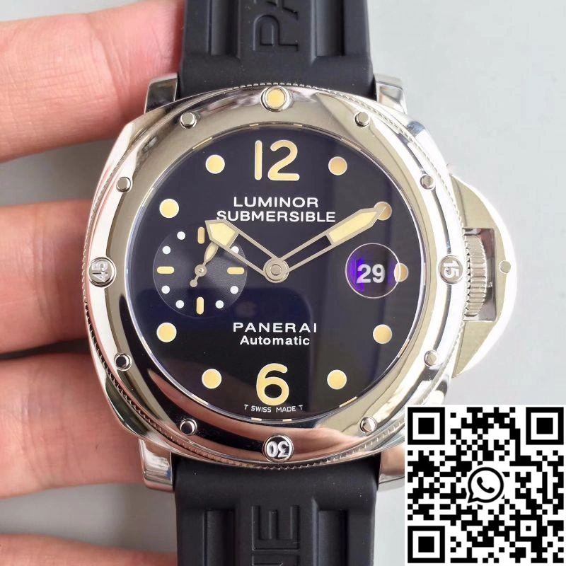 Panerai Luminor Submersible PAM024 V2 Black Dial Refined 2225