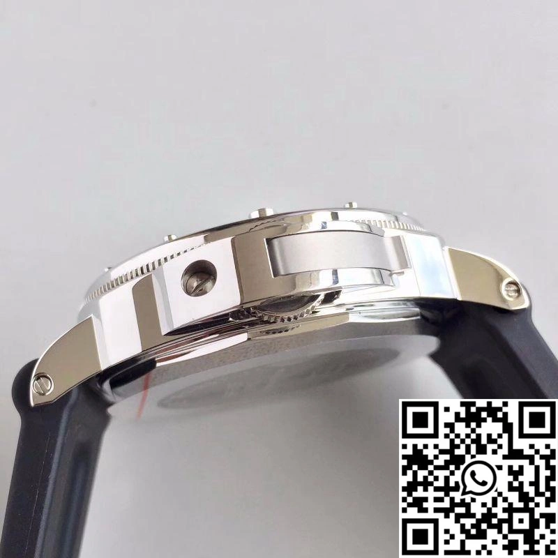 Panerai Luminor Submersible PAM024 V2 Black Dial Refined 2225