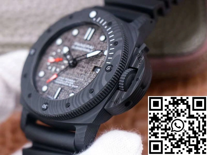 Panerai Submersible Luna Rossa PAM01039 VS Factory Black Carbon Attractive 2273