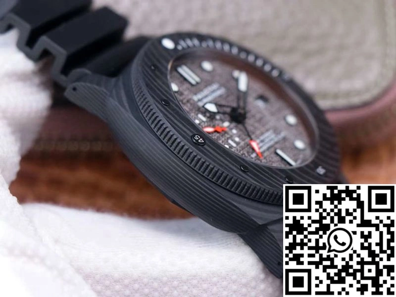 Panerai Submersible Luna Rossa PAM01039 VS Factory Black Carbon Attractive 2273