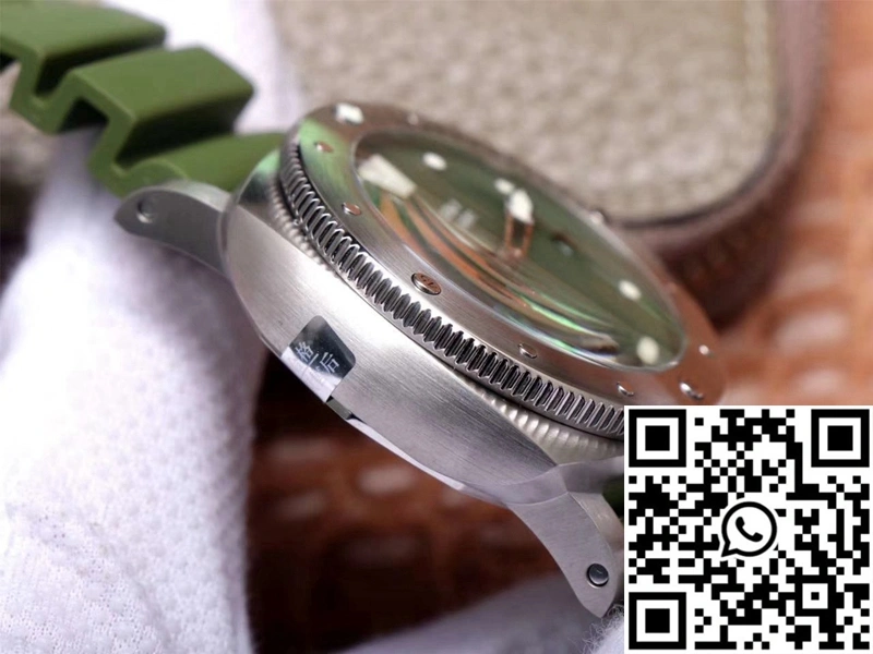Panerai Submersible Verde Militare PAM1055 VS Factory Matte-Green Dial Contemporary 2265