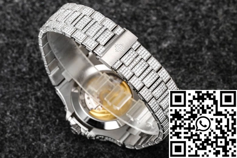 Patek Philippe Nautilus 5726 R8 Factory Gypsophila Diamond White Dial Comfortable 579