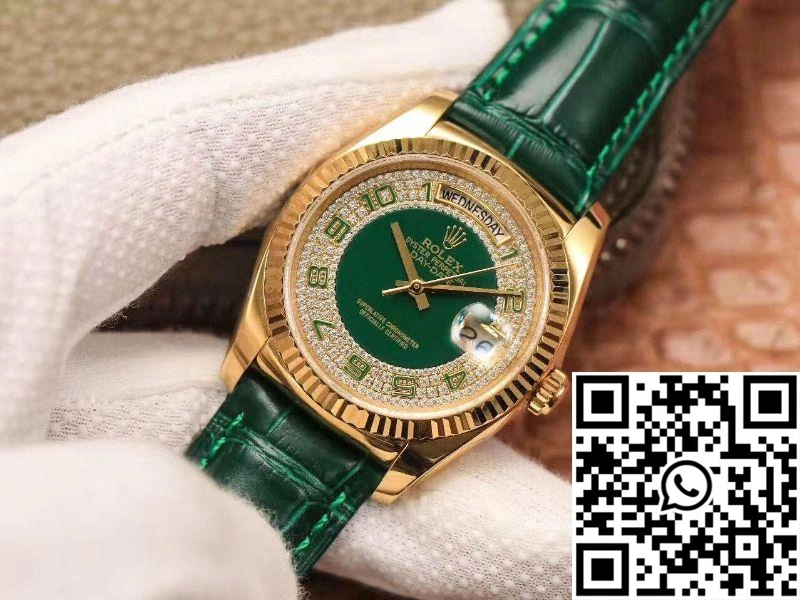 Trendsetting Replica Rolex Day-Date 36mm Green Enamel Diamond Gypsophila Gold dial watch 1015
