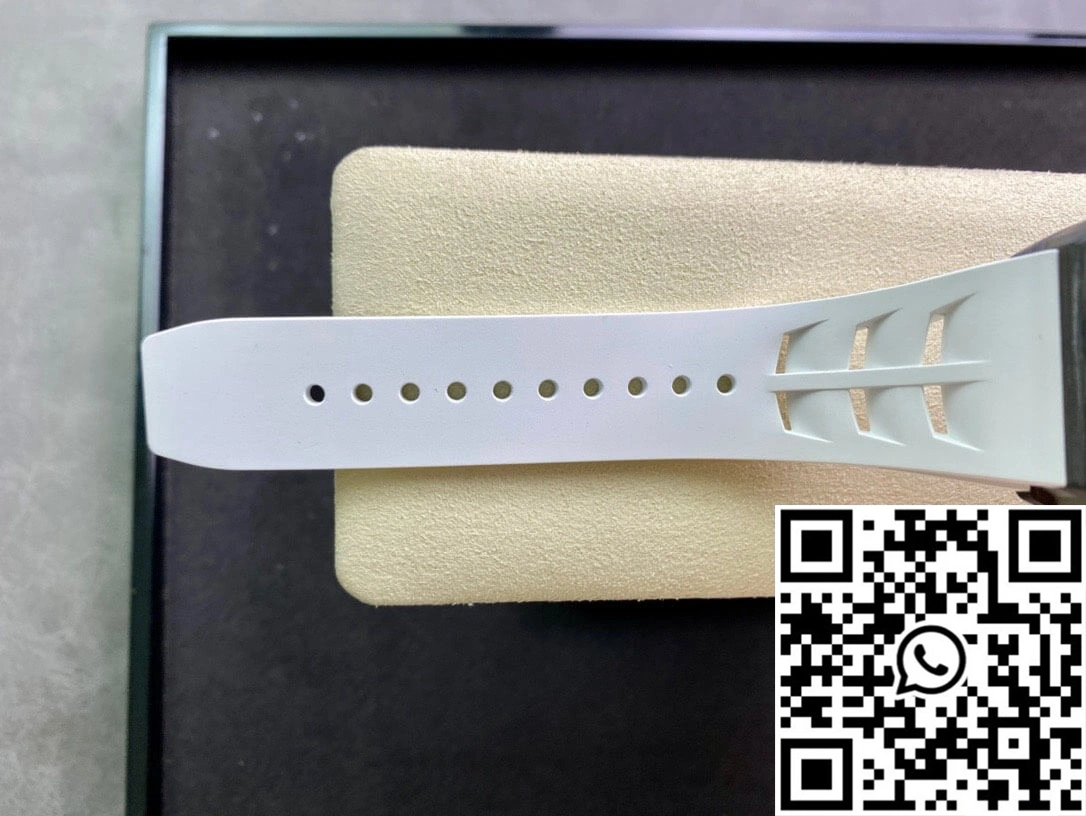 GoodFit Richard Mille RM011 KV Factory Carbon Fiber White Rubber Strap 2317