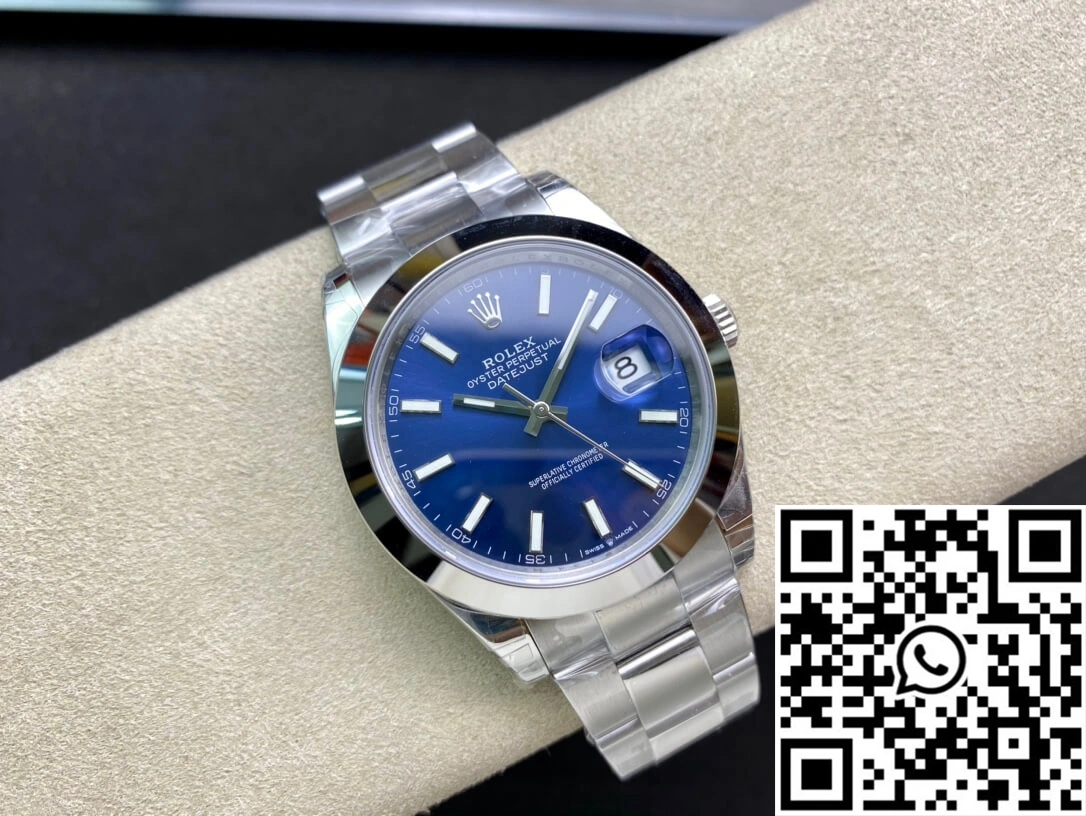 Versatile Rolex Datejust M126300-0001 VS Factory Blue Dial 755