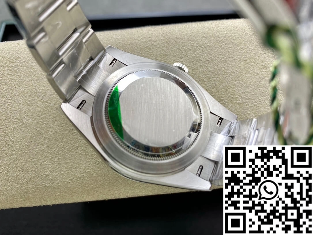 Versatile Rolex Datejust M126300-0001 VS Factory Blue Dial 755