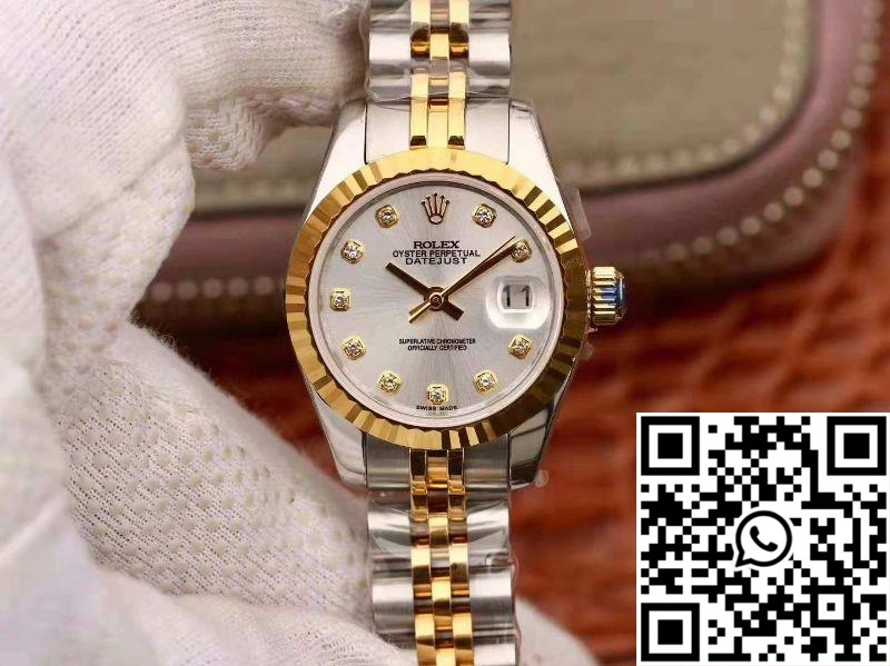 EyeCatching Rolex Lady Datejust 18K Gold 28MM Silver Dial 880