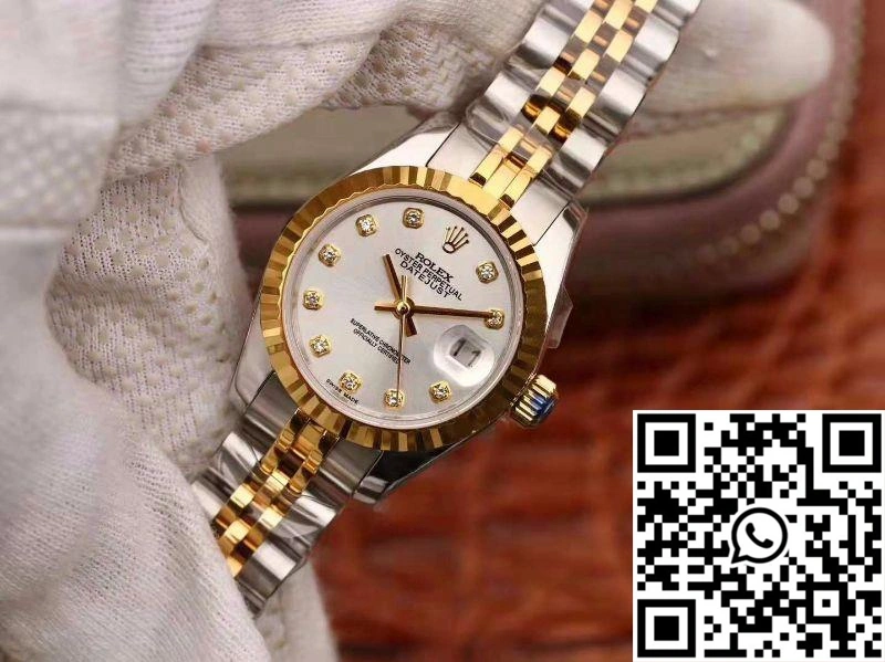 EyeCatching Rolex Lady Datejust 18K Gold 28MM Silver Dial 880