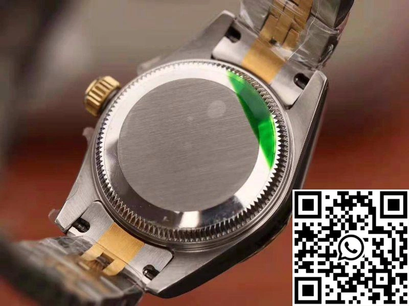 EyeCatching Rolex Lady Datejust 18K Gold 28MM Silver Dial 880