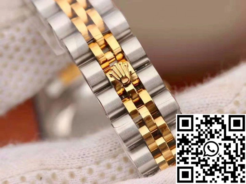 EyeCatching Rolex Lady Datejust 18K Gold 28MM Silver Dial 880