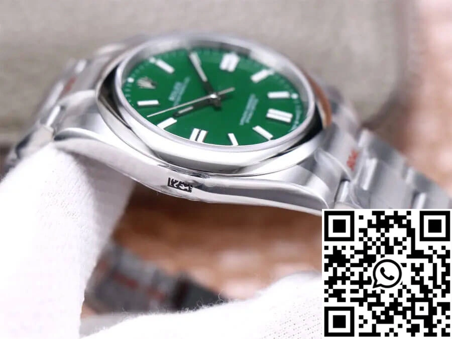 Rolex Oyster Perpetual M124300-0005 41MM EW Factory Green Dial SmoothTexture 1294
