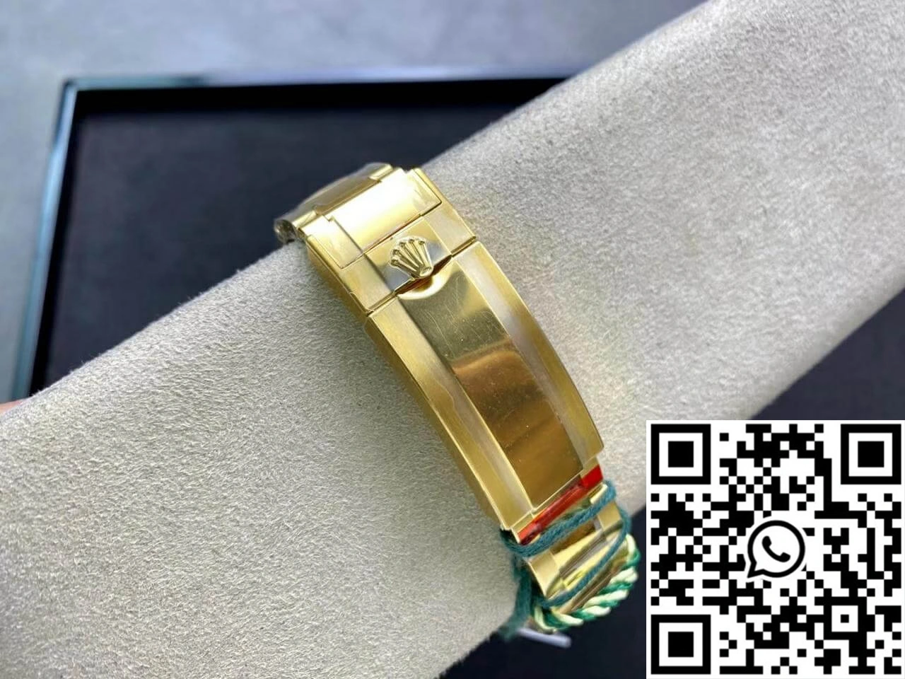 Rolex Submariner 116618LN-97208 VS Factory Yellow Gold Black Dial WaterResistant 1241